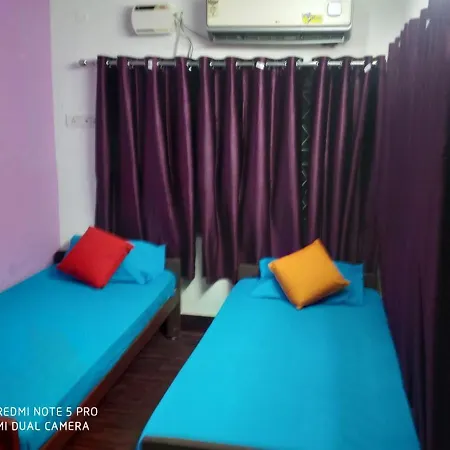 The Coloursinn Home Stays Chennai Exterior photo
