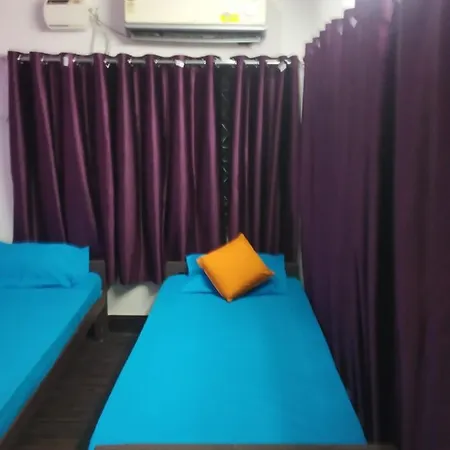 The Coloursinn Home Stays Chennai Exterior photo